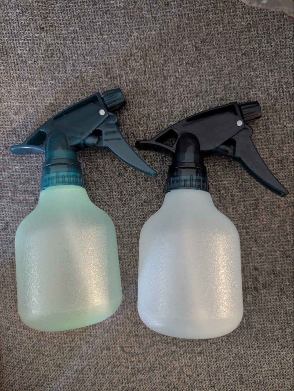 Empty Spray Bottle Refillable Container, Fine Mist Set of 2 (Green and White)